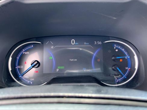 Used 2025 Toyota RAV4 LE AWD/4WD image 25