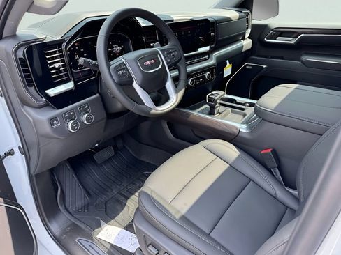 New 2026 GMC Sierra 1500 SLT AWD/4WD image 8