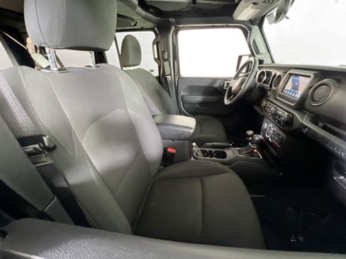 Used 2022 Jeep Wrangler Unlimited Sport AWD/4WD image 26
