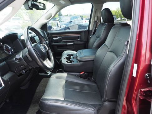 Used 2019 RAM 1500 Laramie w/ Convenience Group AWD/4WD image 14