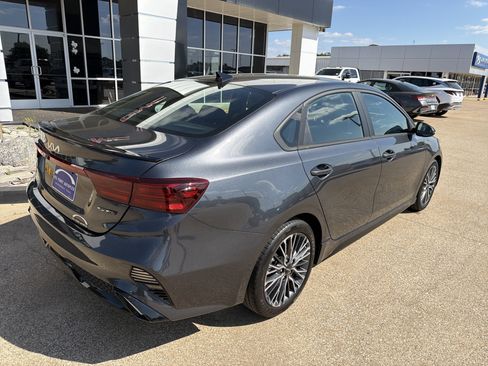 Used 2024 Kia Forte GT-Line w/ GT-Line Premium Package image 3