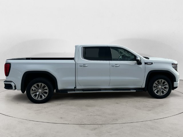 Used 2023 GMC Sierra 1500 Denali w/ Technology Package AWD/4WD image 6