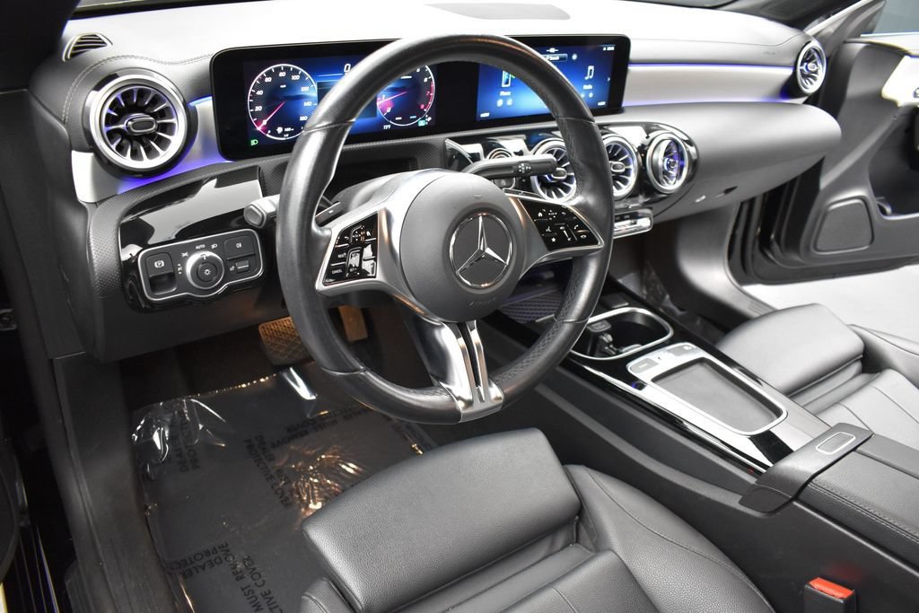 Used 2025 Mercedes-Benz CLA 250 4MATIC image 7