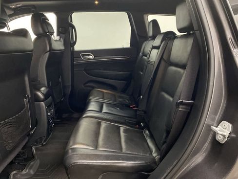 Used 2019 Jeep Grand Cherokee Limited w/ Luxury Group II image 16