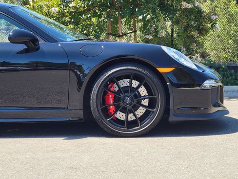 Certified 2015 Porsche 911 GT3 RWD image 11
