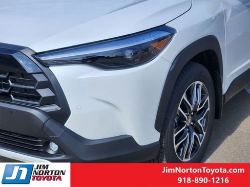 New 2026 Toyota Corolla Cross XLE image 7