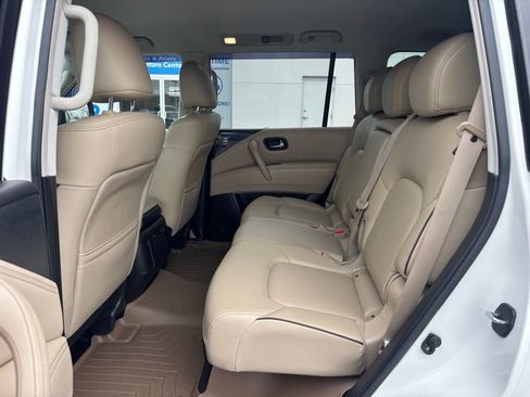 Used 2021 Nissan Armada SV w/ SV Appearance Package image 7