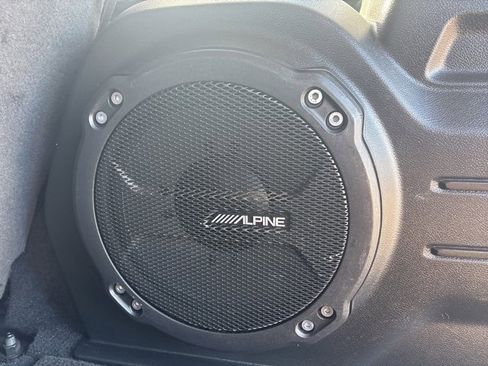 Used 2023 Jeep Wrangler Sahara image 13