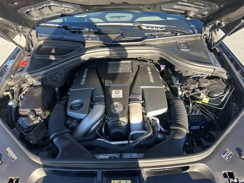 Used 2015 Mercedes-Benz ML 63 AMG 4MATIC image 33