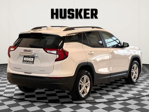 Used 2022 GMC Terrain SLE w/ Driver Convenience Package image 7