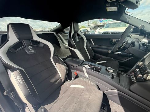 Used 2022 Ford Mustang Shelby GT500 w/ Carbon Fiber Track Pack image 21