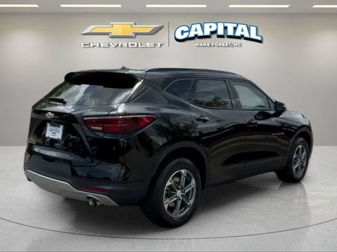 Used 2024 Chevrolet Blazer LT FWD image 5