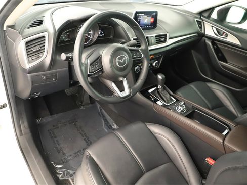 Used 2018 MAZDA MAZDA3 Touring image 15