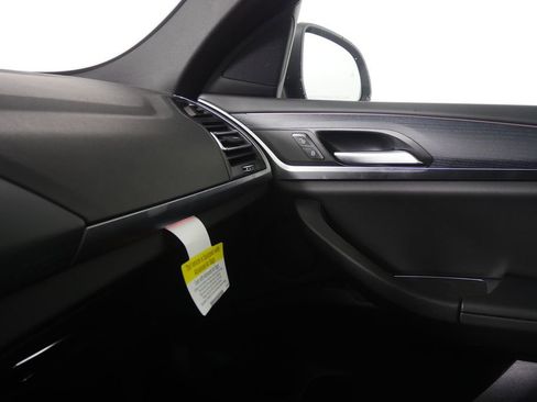 Certified 2024 BMW X4 xDrive30i image 31