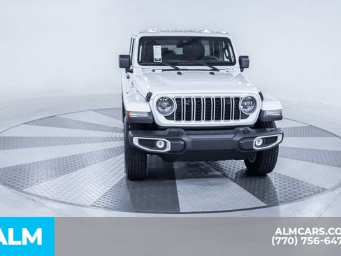 Used 2025 Jeep Wrangler Unlimited Sahara AWD/4WD image 16