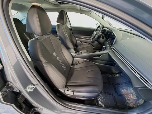 Used 2024 Hyundai Elantra SEL FWD image 35