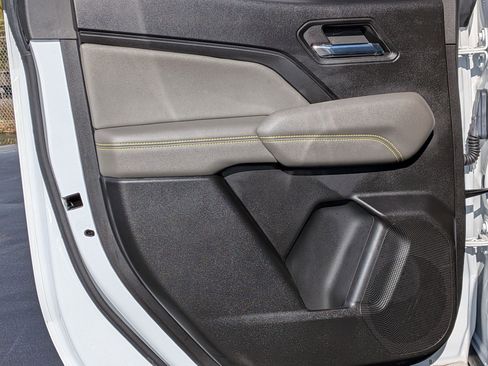 Used 2024 Chevrolet Colorado ZR2 w/ ZR2 Convenience Package III image 27