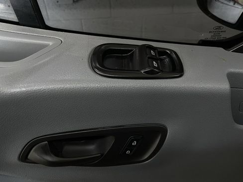 Used 2018 Ford Transit 250 130 Low Roof w/ Exterior Upgrade Package image 26