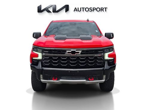 Used 2022 Chevrolet Silverado 1500 ZR2 w/ Technology Package AWD/4WD image 2