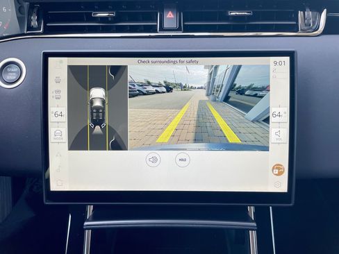 Certified 2025 Land Rover Range Rover Evoque Dynamic SE AWD/4WD image 28