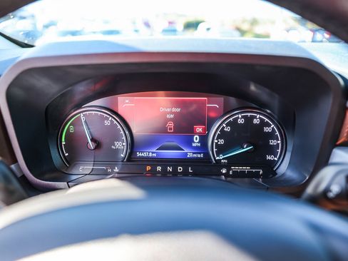 Used 2022 Ford Maverick Lariat w/ Lariat Luxury Package image 15