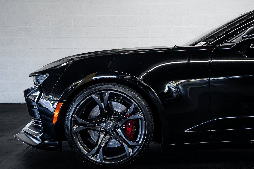 Used 2020 Chevrolet Camaro SS RWD image 12