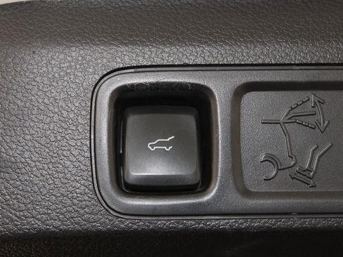 Used 2018 Lincoln Navigator L Reserve w/ Technology Package image 16