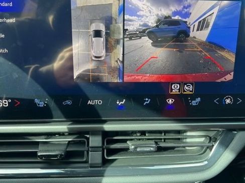 New 2026 Chevrolet Equinox EV RS FWD image 41
