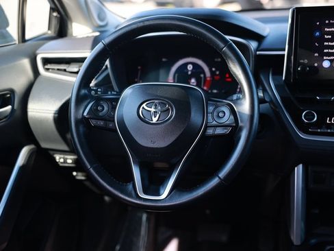 Used 2024 Toyota Corolla Cross XLE w/ Convenience Package AWD/4WD image 25
