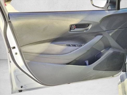 Used 2024 Toyota Corolla LE FWD image 7