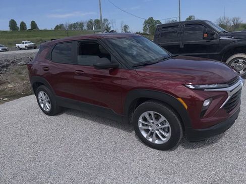 Used 2024 Chevrolet TrailBlazer LS w/ LS Convenience Package image 7