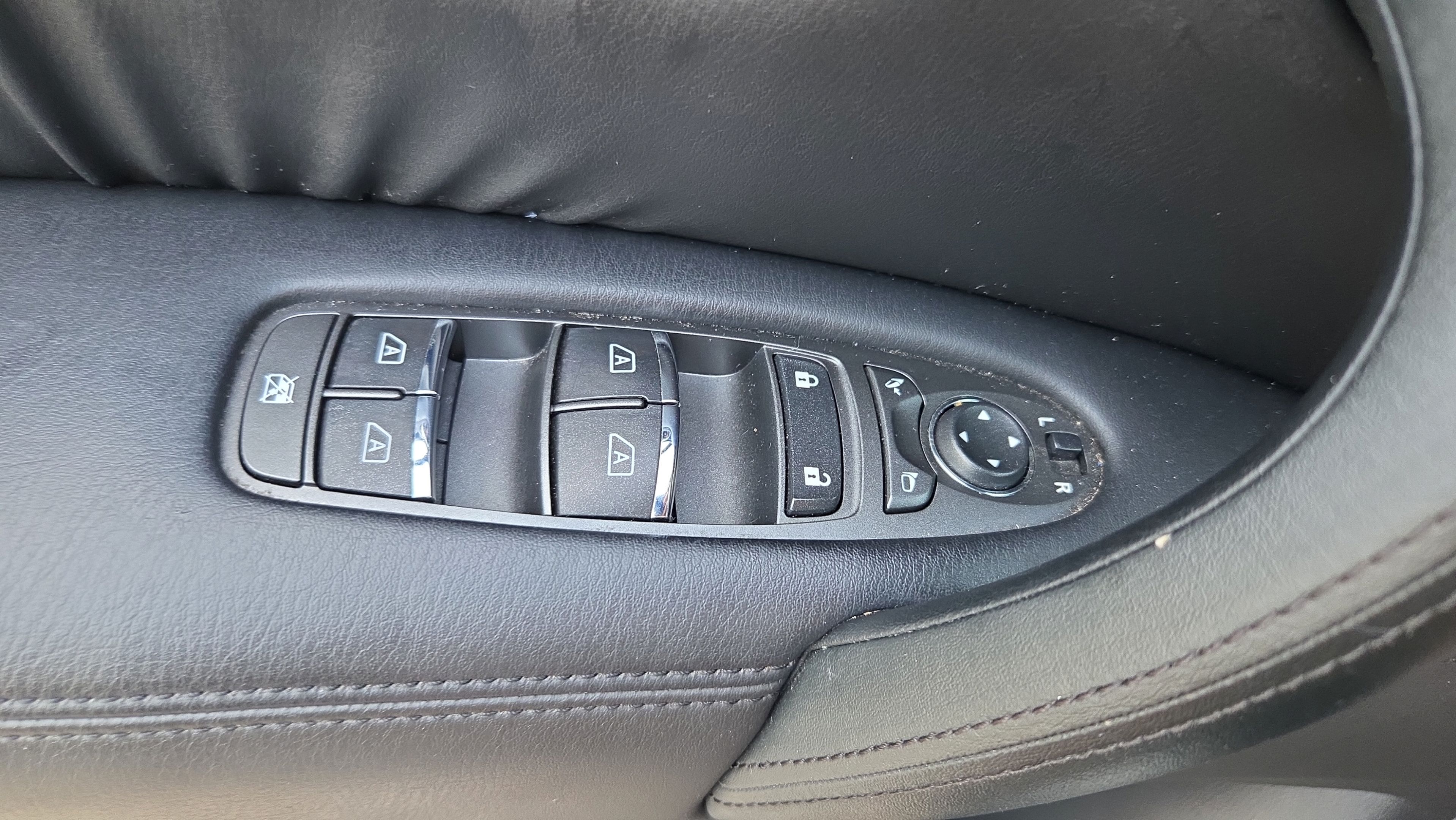 Used 2023 Nissan Armada SL w/ Cargo Package RWD image 30