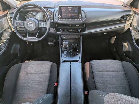 Used 2021 Nissan Rogue SV image 14