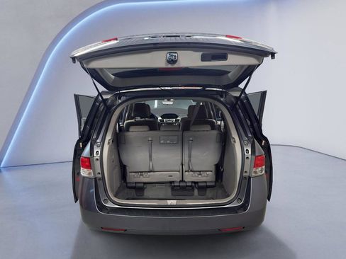 Used 2017 Honda Odyssey SE image 11