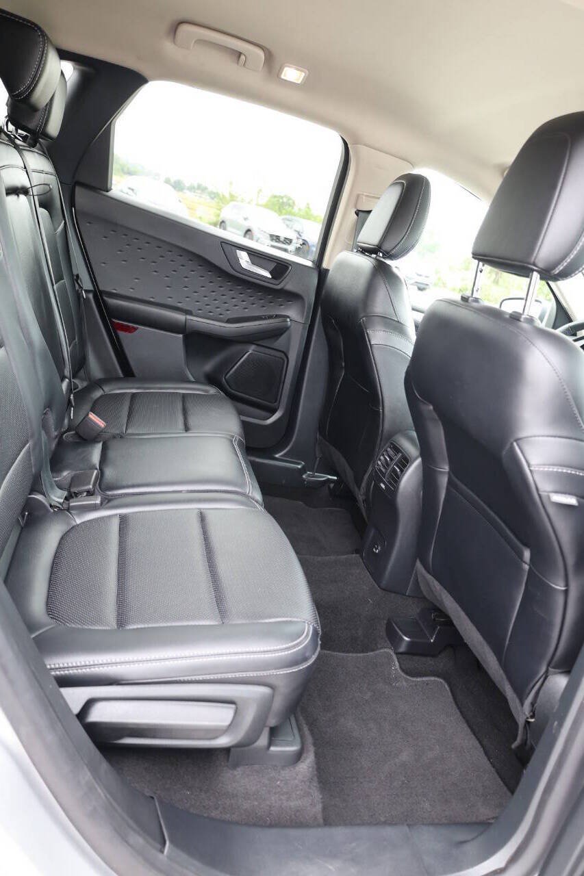 Used 2020 Ford Escape SEL AWD/4WD image 16