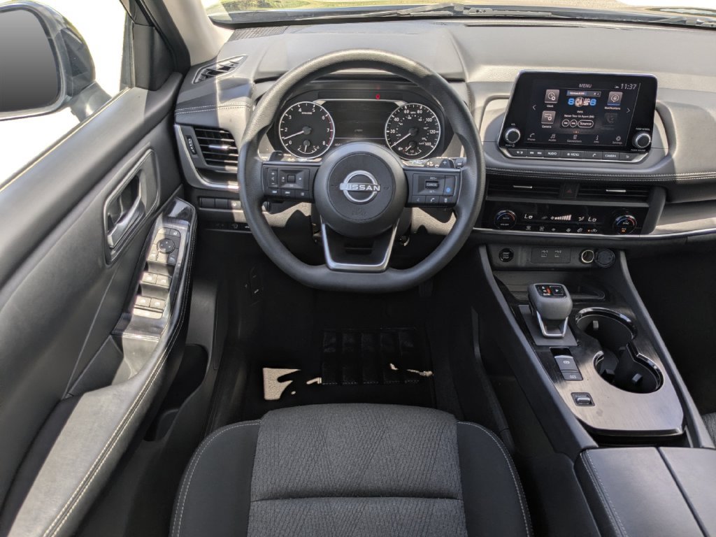 Used 2024 Nissan Rogue SV FWD image 17