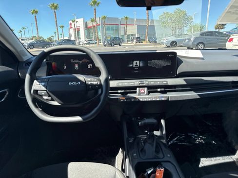 Used 2026 Kia K4 FWD image 18