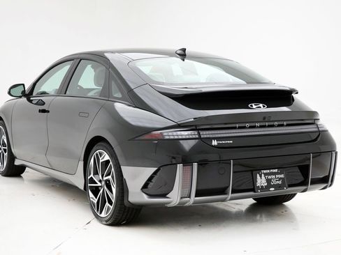 Used 2024 Hyundai Ioniq 6 SEL image 6