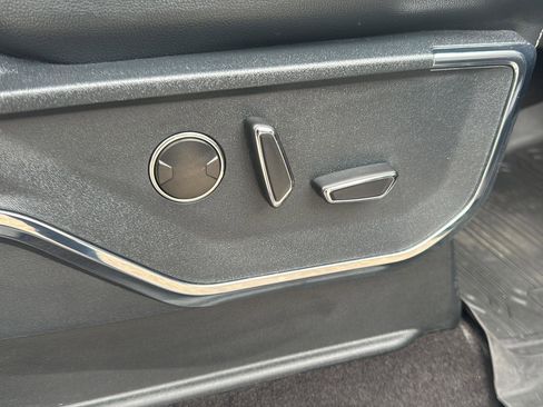 Used 2021 Ford F150 Lariat w/ Equipment Group 502A High image 16