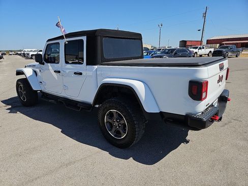 Used 2023 Jeep Gladiator Rubicon w/ Cold Weather Group AWD/4WD image 4