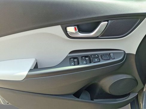 Used 2023 Hyundai Kona SE FWD image 12