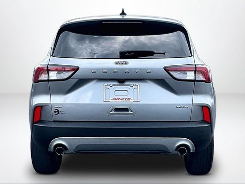 Used 2022 Ford Escape SE w/ Cold Weather Package AWD/4WD image 4