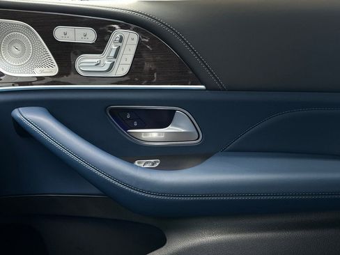 New 2025 Mercedes-Benz GLS 580 4MATIC image 33