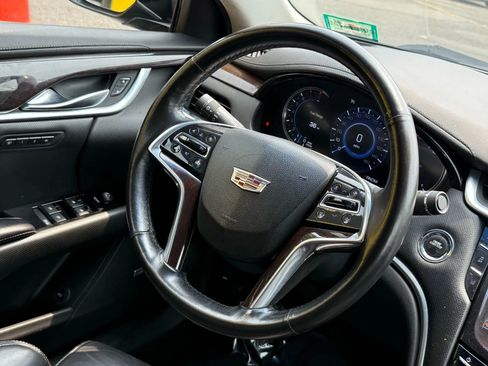 Used 2016 Cadillac XTS Premium image 11
