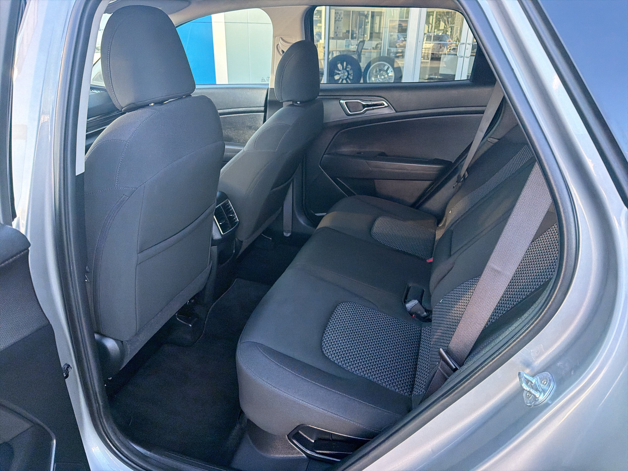 Used 2023 Kia Sportage LX AWD/4WD image 12
