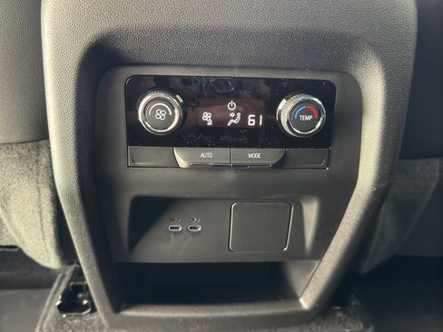 New 2026 Chevrolet Traverse LT image 23