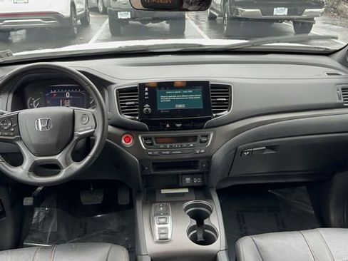 Used 2022 Honda Passport TrailSport image 12