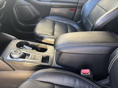 Used 2023 Ford Escape Platinum image 23