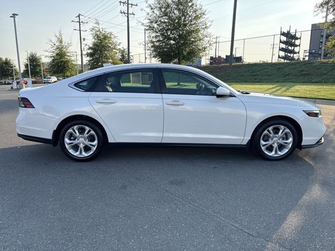 Used 2023 Honda Accord LX image 10