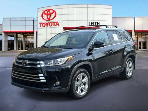 Used 2018 Toyota Highlander Limited image 1